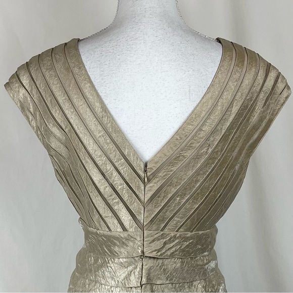 Adrianna Papell Champagne Tulip Layered Fitted Party Event Dress NWOT - Picture 5 of 11